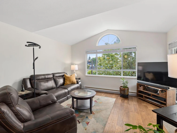 314-15991 Thrift Avenue, Surrey, BC, V4B 2M9 - 6