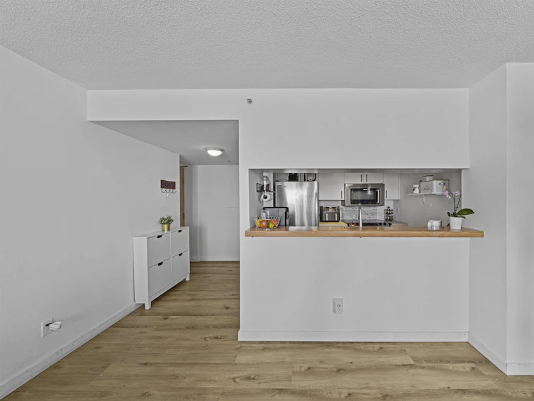 603-10523 University, Surrey, BC, V3T 5T8 - 7