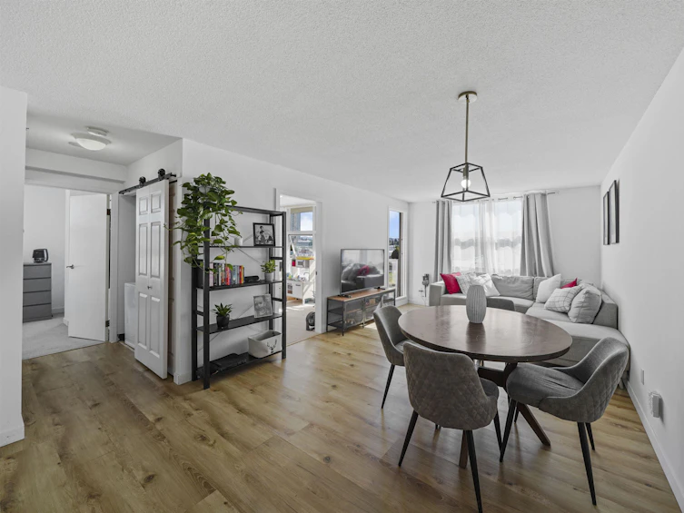 603-10523 University, Surrey, BC, V3T 5T8 - 9