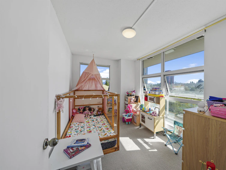 603-10523 University, Surrey, BC, V3T 5T8 - 16