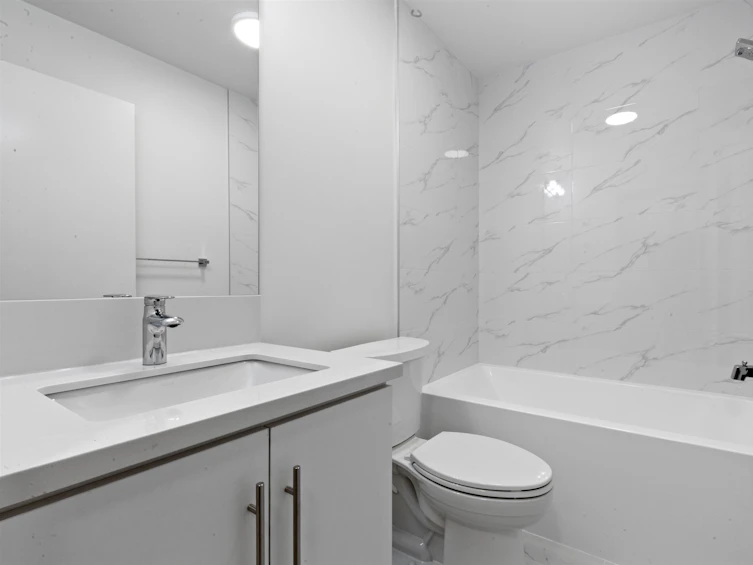 105-5420 208, Langley, BC, V3A 2J9 - 7