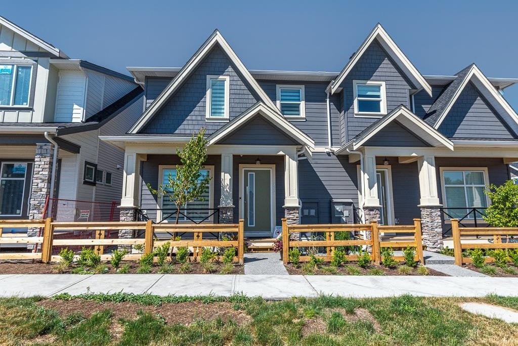 19685 74 Avenue, Langley, BC, V2Y 3R5
