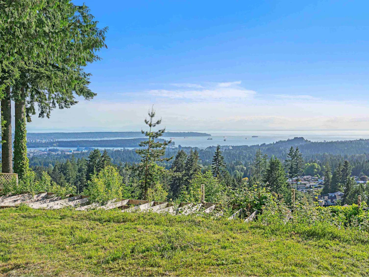 4351 Prospect Road, North Vancouver, BC, V7N 3L8 - 3