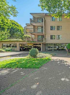 131 8460 Lansdowne Road