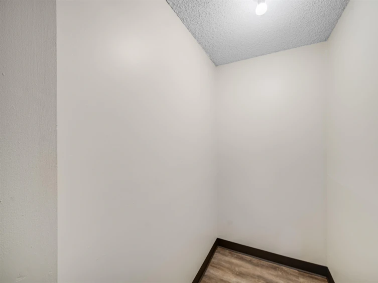 131-8460 Lansdowne Road, Richmond, BC, V6X 3G8 - 6