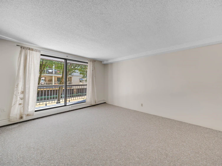 131-8460 Lansdowne Road, Richmond, BC, V6X 3G8 - 10