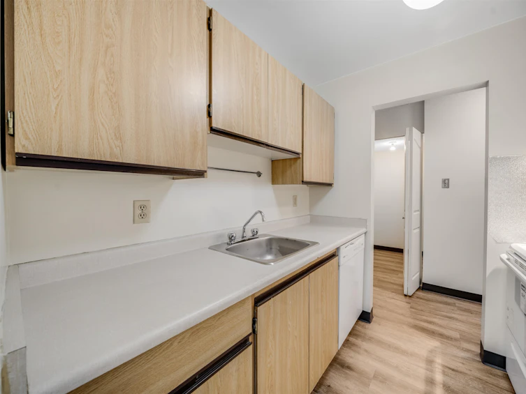 131-8460 Lansdowne Road, Richmond, BC, V6X 3G8 - 17