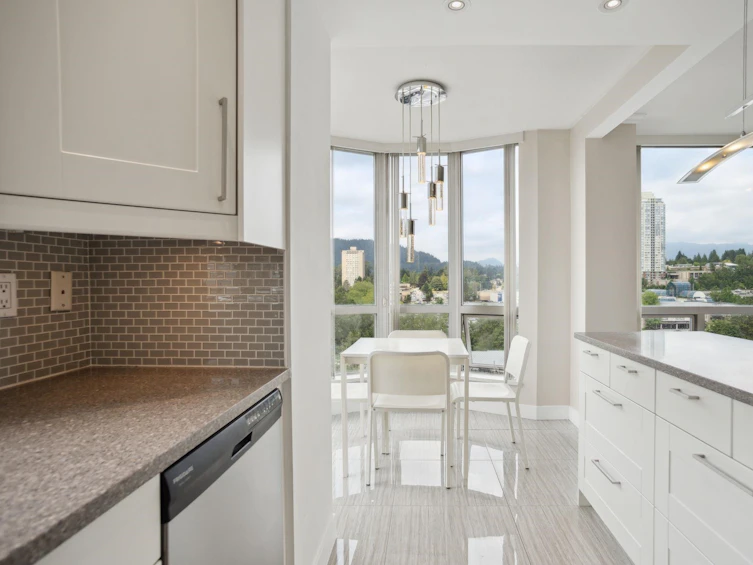 1705-9633 Manchester Drive, Burnaby, BC, V3N 4Y9 - 6