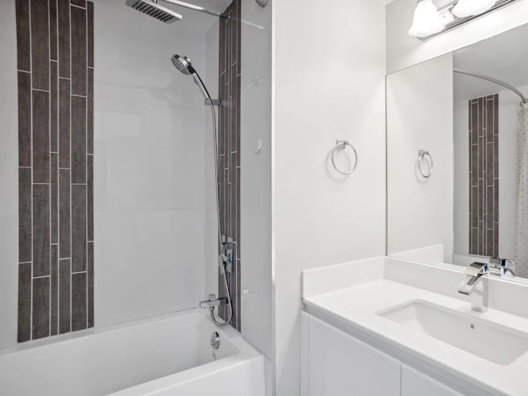 1705-9633 Manchester Drive, Burnaby, BC, V3N 4Y9 - 17