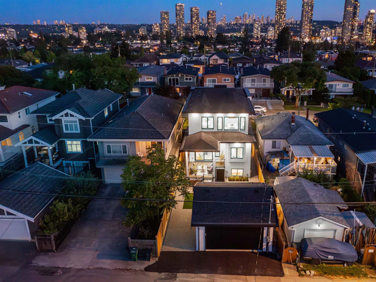 4733 Georgia Street, Burnaby, BC, V5C 2V7 - 3