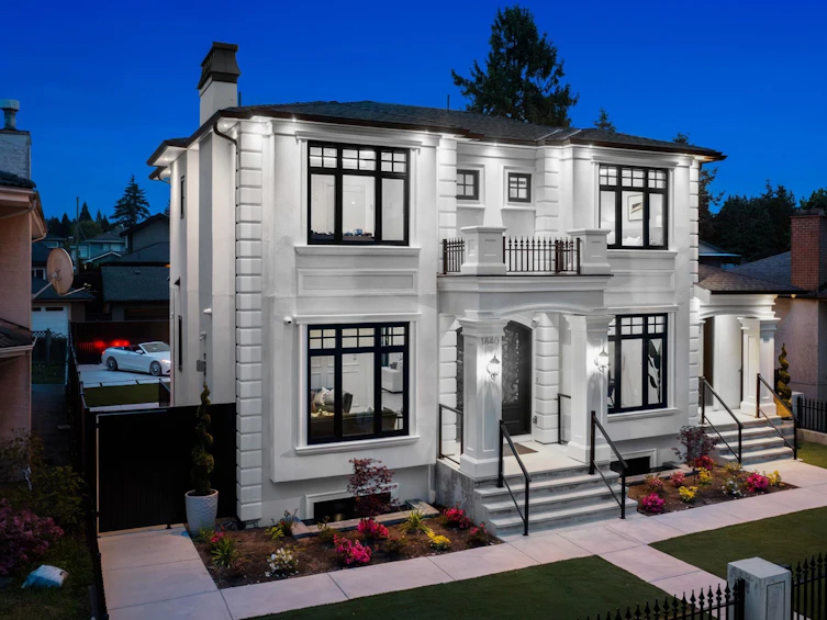 1640 Cliff Avenue, Burnaby, BC, V5A 2K2 - 2