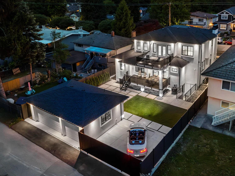 1640 Cliff Avenue, Burnaby, BC, V5A 2K2 - 3