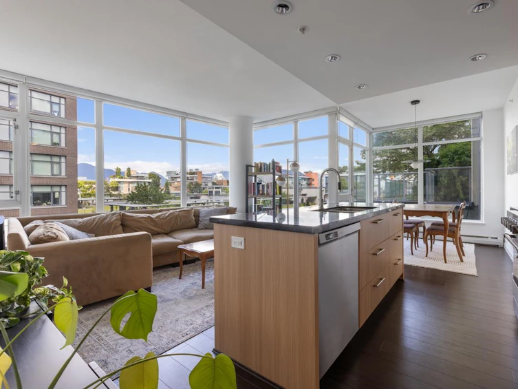 609-1708 Columbia Street, Vancouver, BC, V5Y 0H7 - 2