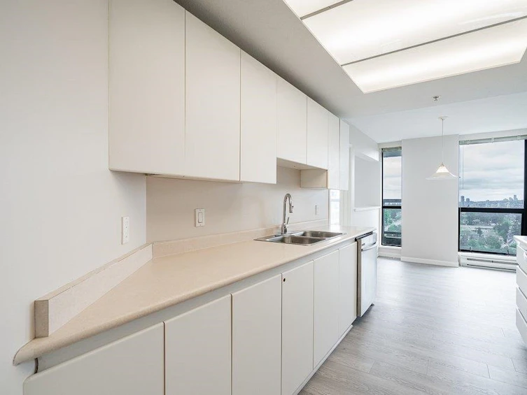 1903-10899 University, Surrey, BC, V3T 5V2 - 8