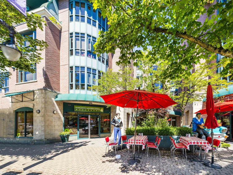 404-2665 W Broadway, Vancouver, BC, V6K 2G2 - 17