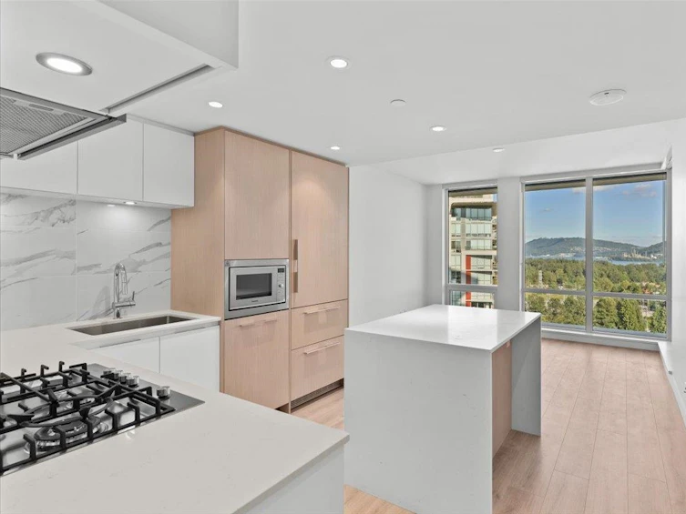 2104-1500 Fern Street, North Vancouver, BC, V7J 1H6 - 3