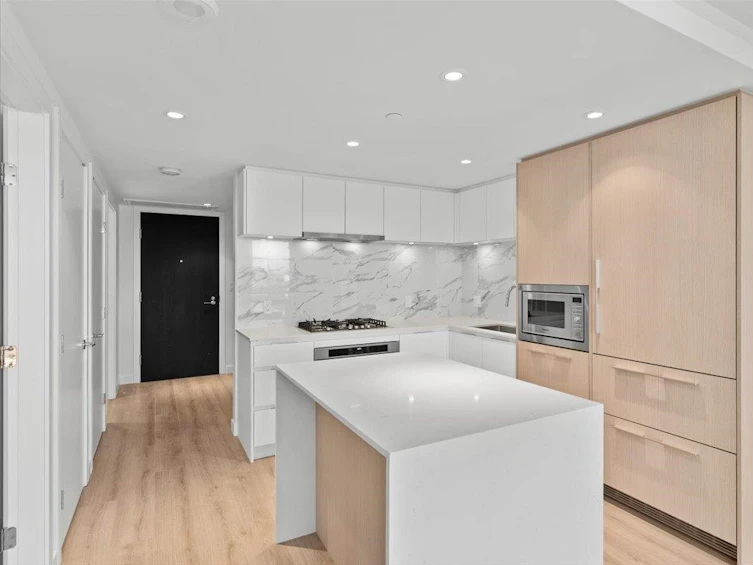 2104-1500 Fern Street, North Vancouver, BC, V7J 1H6 - 5