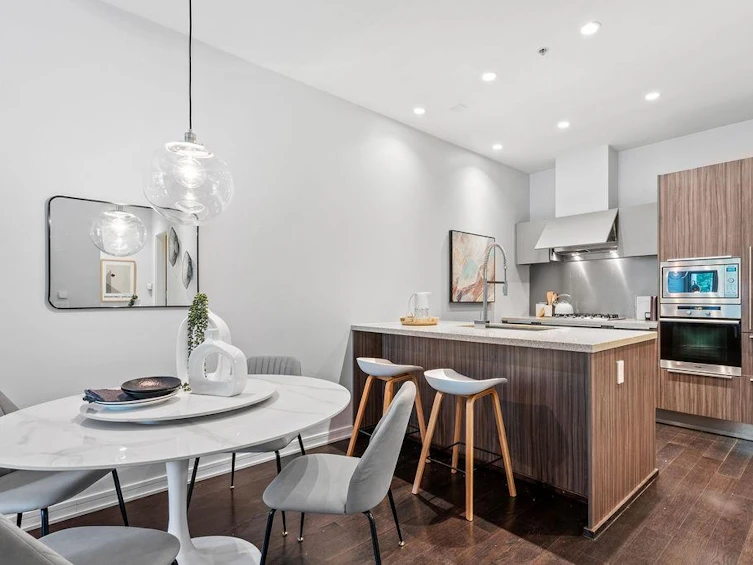 129 West 1st Avenue, Vancouver, BC, V5Y 0A6 - 9