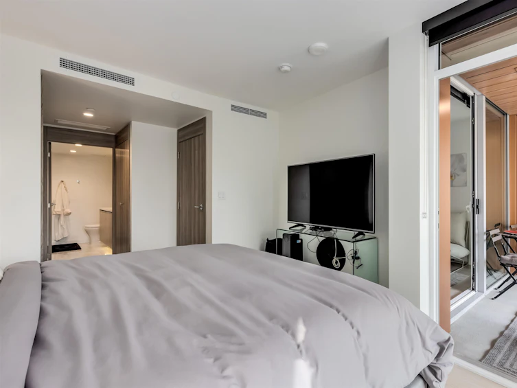 1785 Columbia Street, Vancouver, BC, V5Y 0N3 - 11