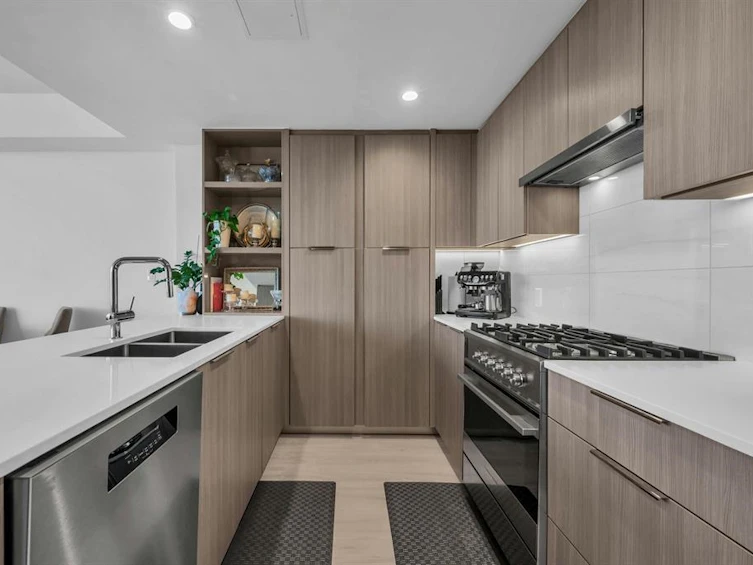 806-1401 Hunter Street, North Vancouver, BC, V7J 0E2 - 6