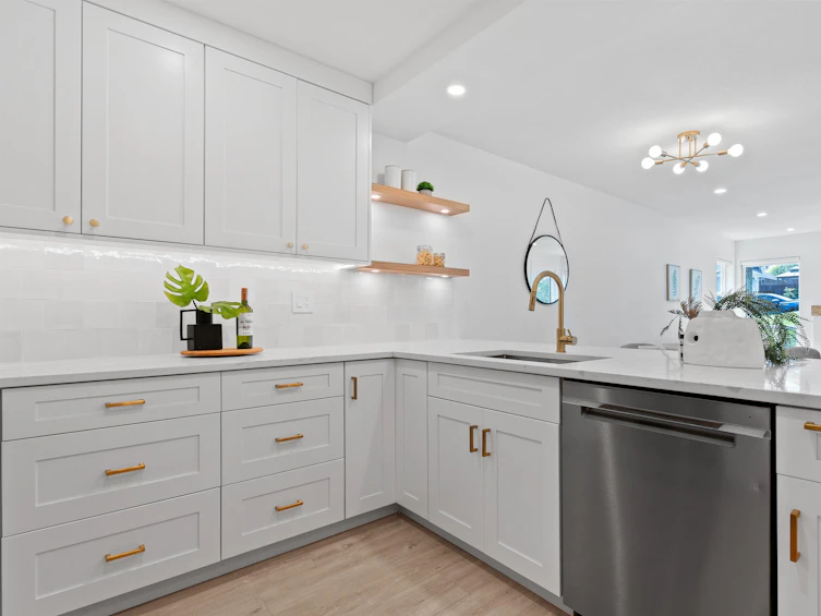 104-15717 Marine, Surrey, BC, V4B 1E4 - 13