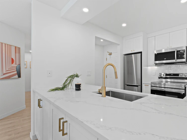 104-15717 Marine, Surrey, BC, V4B 1E4 - 16