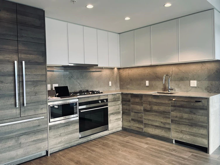 702-1045 Austin Avenue, Coquitlam, BC, V3K 0G9 - 9
