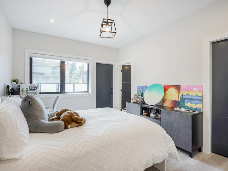 8230 Lakefield Drive, Burnaby, BC, V5E 4G7 - 32