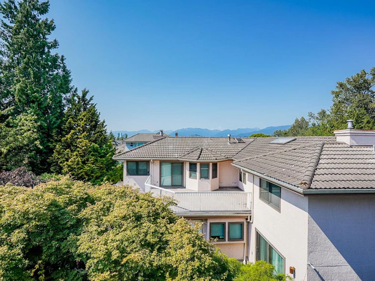 8230 Lakefield Drive, Burnaby, BC, V5E 4G7 - 36