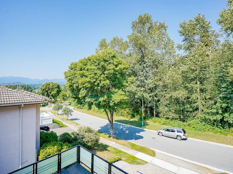 8230 Lakefield Drive, Burnaby, BC, V5E 4G7 - 37