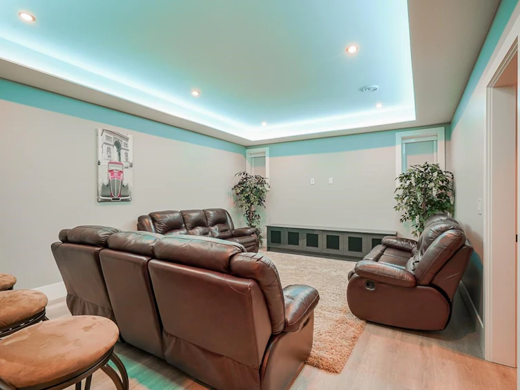 8230 Lakefield Drive, Burnaby, BC, V5E 4G7 - 39