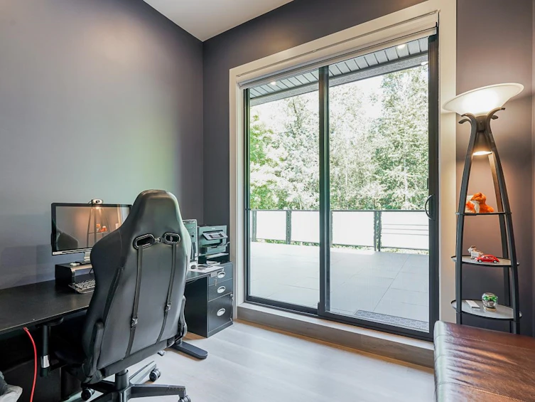 8230 Lakefield Drive, Burnaby, BC, V5E 4G7 - 17