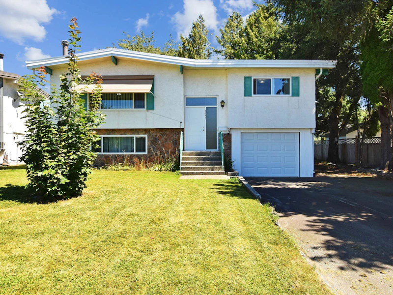 8696 Baker Drive, Chilliwack BC V2P 7B5