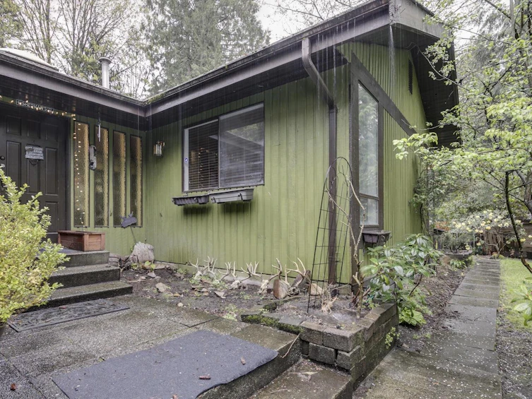 23871 Fern Crescent, Maple Ridge, BC, V4R 2S3 - 2