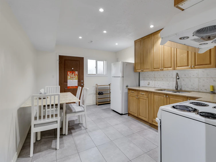 1274 Johnson Street, Coquitlam, BC, V3B 4T4 - 26