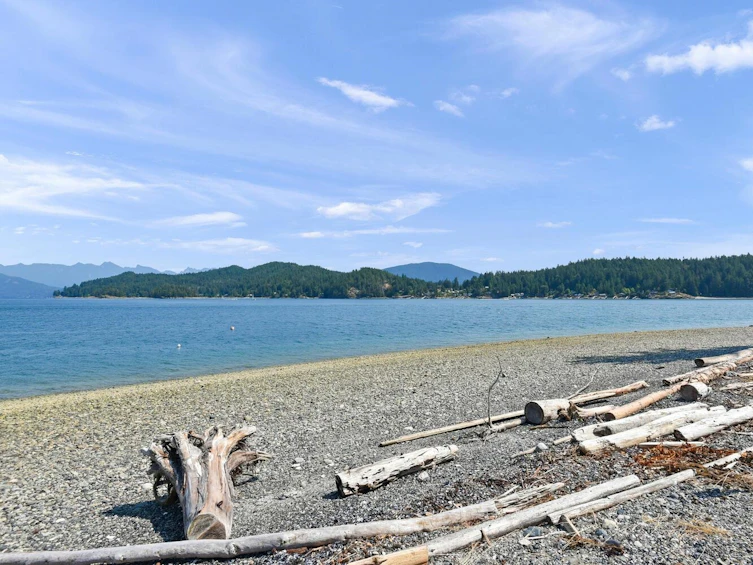 362 Avalon Drive, Gibsons, BC, V0N 1V8 - 2
