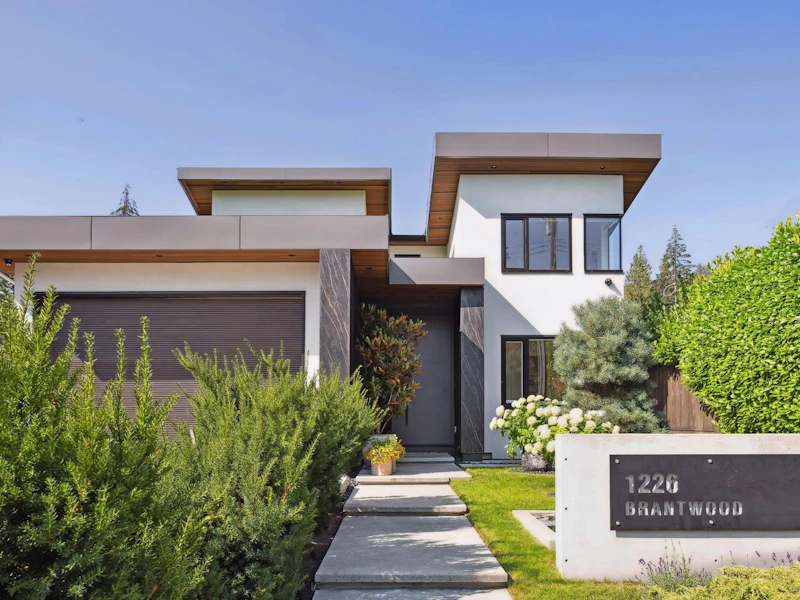 1226 Brantwood Road, North Vancouver BC V7R 1G5
