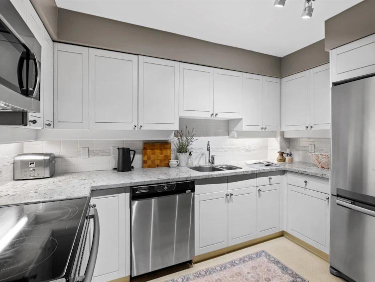 33-1425 Lamey's Mill Road, Vancouver, BC, V6H 3W2 - 11