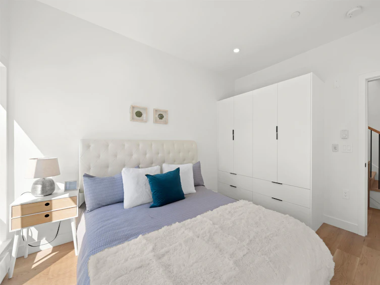 2416 Victoria Drive, Vancouver, BC, V5N 1T8 - 5