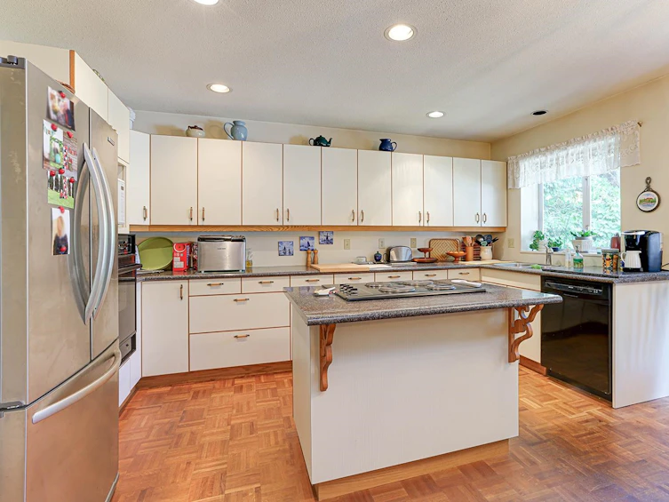 4837 8a Avenue, Delta, BC, V4M 1S8 - 10