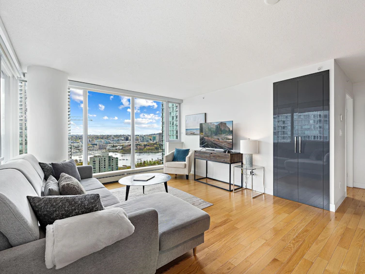 2302-1325 Rolston Street, Vancouver, BC, V6B 0M2 - 2