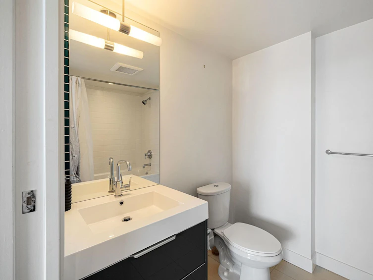 2302-1325 Rolston Street, Vancouver, BC, V6B 0M2 - 23