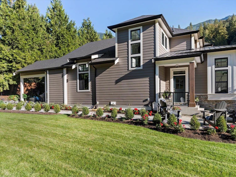 100-1880 Columbia Valley Road, Columbia Valley, BC, V2R 6G8 - 3