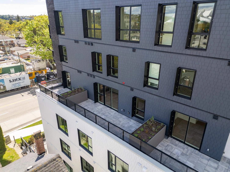 402-2235 E Broadway, Vancouver, BC, V5N 0J5 - 11