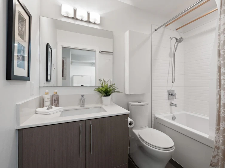 105-3479 Wesbrook Mall, Vancouver, BC, V6S 0B7 - 3