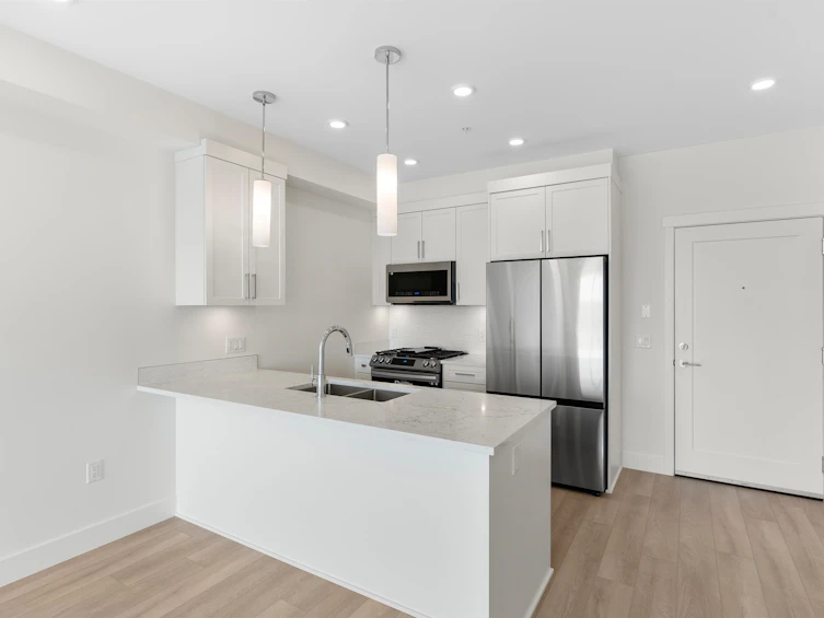 511-22633 Selkirk Avenue, Maple Ridge, BC, V2X 2X9 - 2