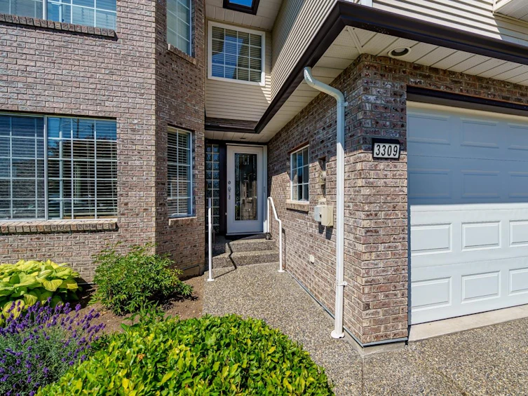 3309 Hyde Park Place, Coquitlam, BC, V3E 3G4 - 2