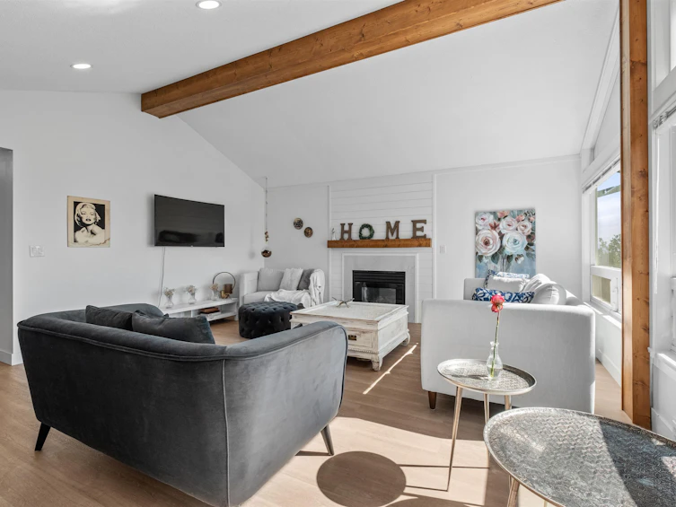 3862 Lonsdale Avenue, North Vancouver, BC, V7N 3K6 - 6