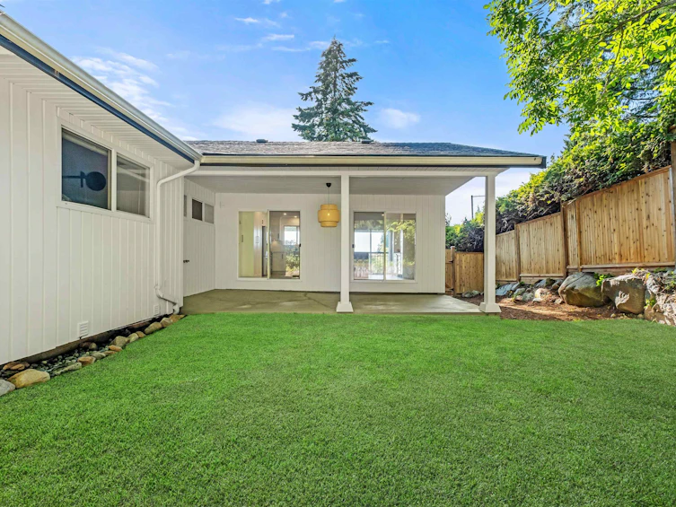 3862 Lonsdale Avenue, North Vancouver, BC, V7N 3K6 - 19