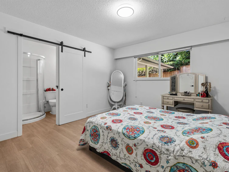 3862 Lonsdale Avenue, North Vancouver, BC, V7N 3K6 - 26